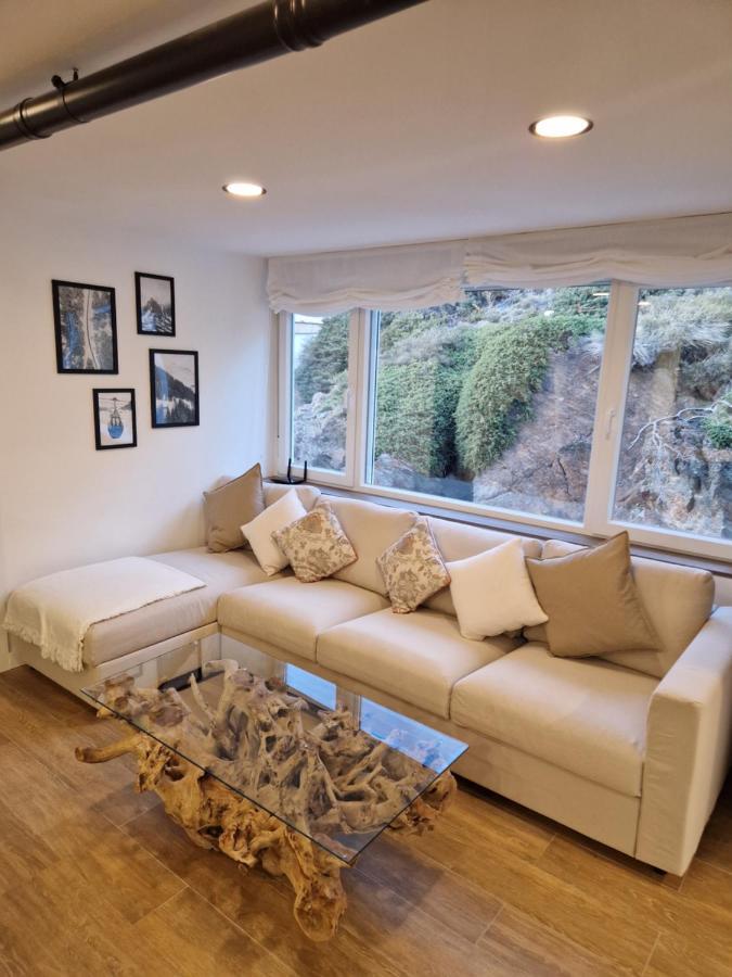 Brand New Very Cosy And Awesome Display Close To The Slope! Private Parking Sierra Nevada